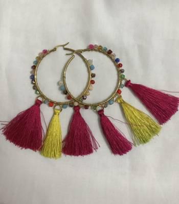 Aretes multicolores