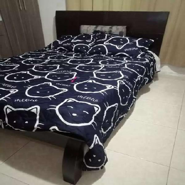 Cama doble madera