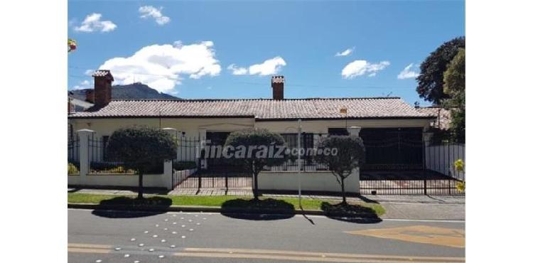 Casa en Venta Bogotá Santa Bárbara Alta