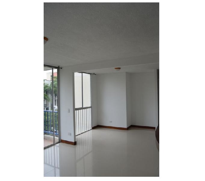 SE ALQUILA EXCELENTE APARTAMENTO EN MELENDEZ