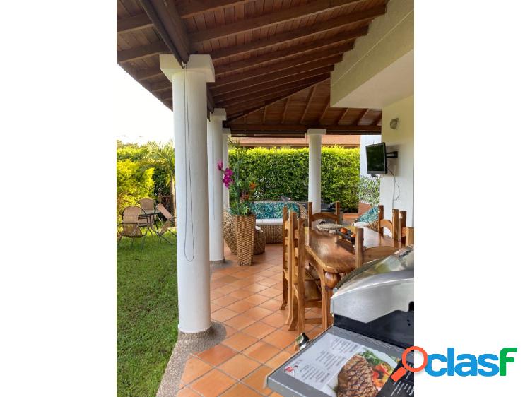 VENTA-ALQUILER CASA EN CONDOMINIO