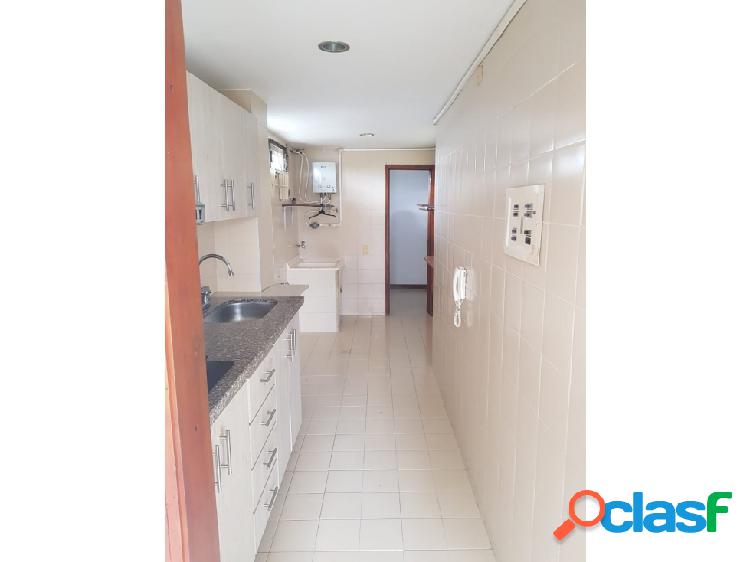 VENTA APARTAMENTO- ED. TIVOLY