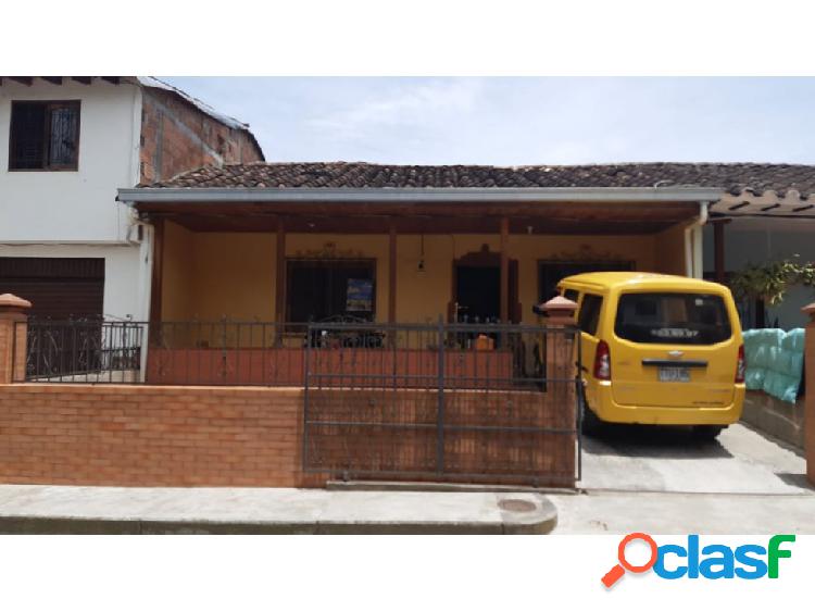 Venta de casa con aire en La Ceja, Antioquia