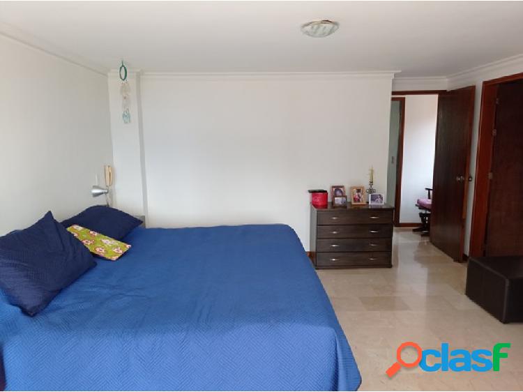 APARTAMENTO AMPLIO Y CON VISTA PANORÁMICA CERCA AL TESORO