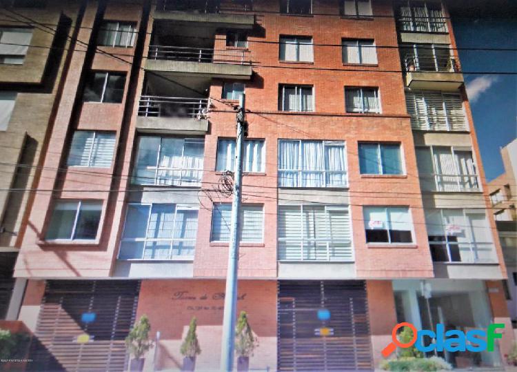 Apartamento en Bella Suiza RAH CO: 21-1128