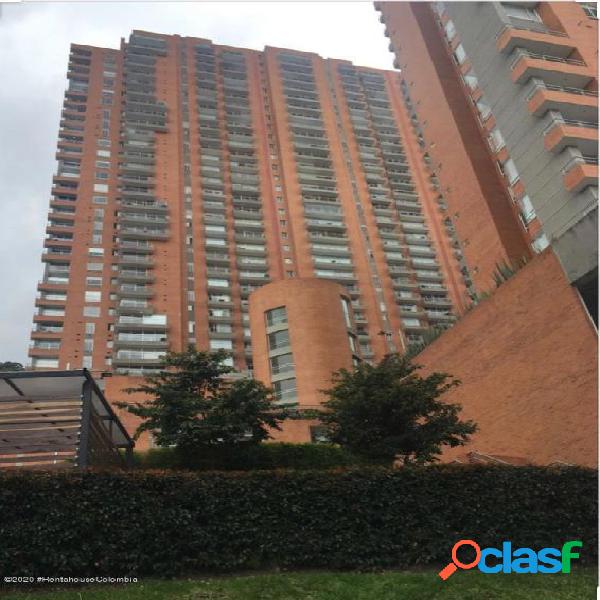 Apartamento en Chapinero Alto RAH CO: 21-1257