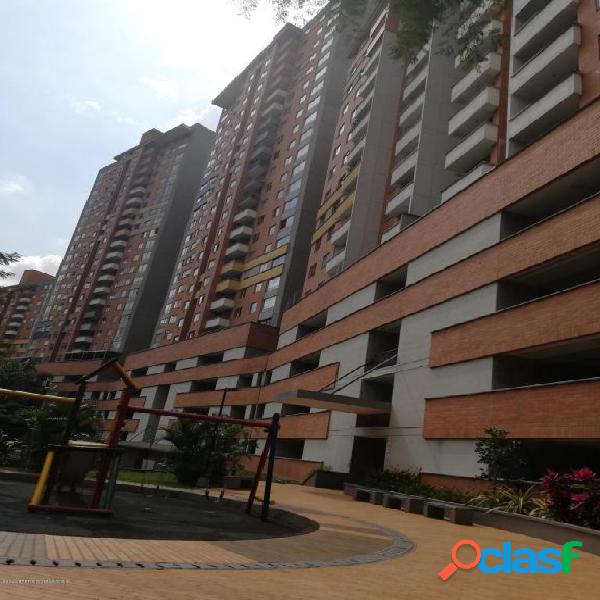 Apartamento en Medellin RAH CO: 21-1250