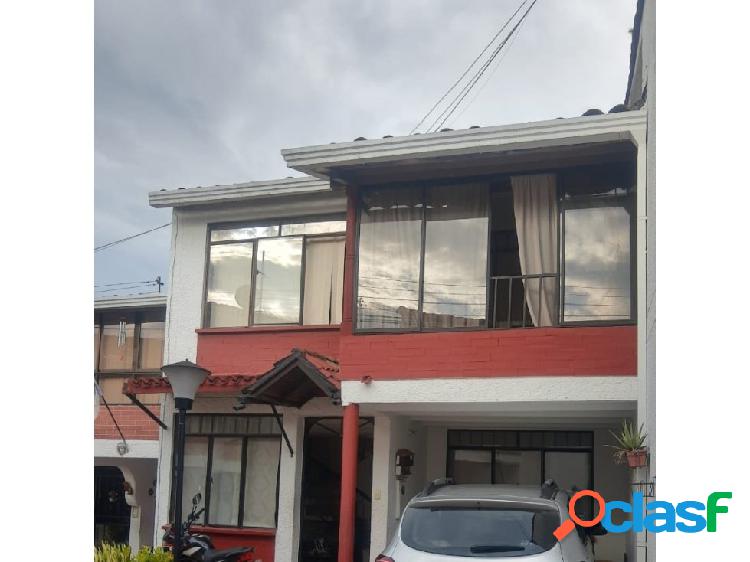 CASA EN VENTA EN FONTANA-CÓDIGO (513)