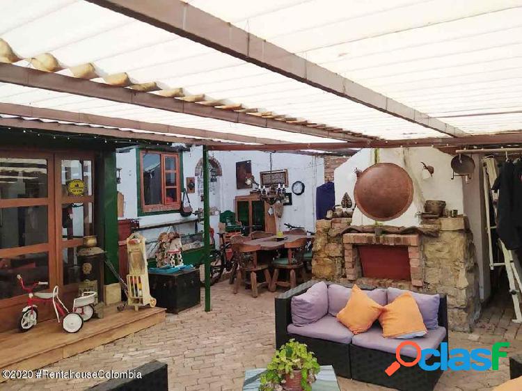 Casa en Calahorra(Cajica) RAH CO: 21-1341