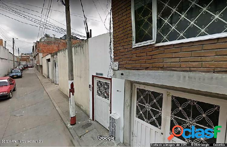 Casa en San Jose Fontibon(Bogota) RAH CO: 21-960