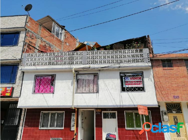 Casa rentable a una cuadra de la estación de transmilenio