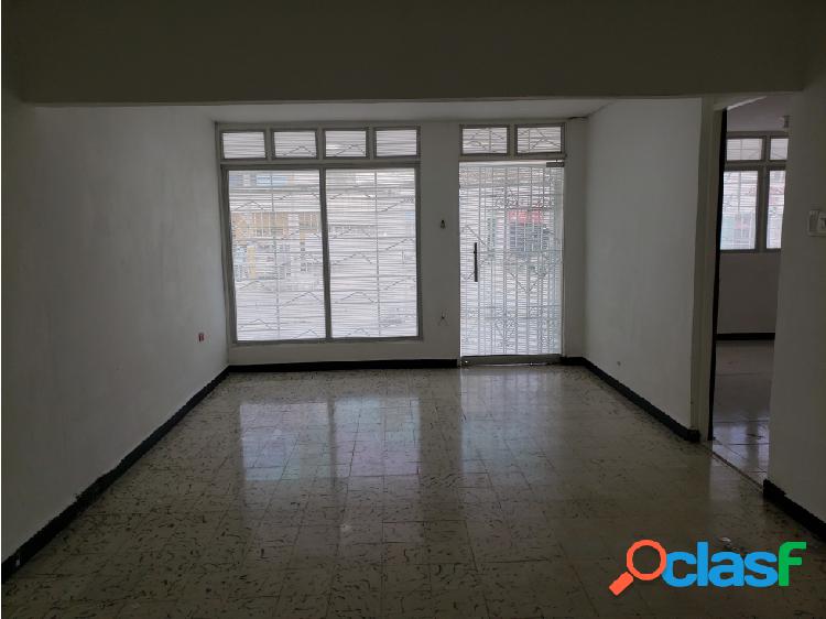 SE ARRIENDA CASA DE USO COMERCIAL BARRIO PORVENIR