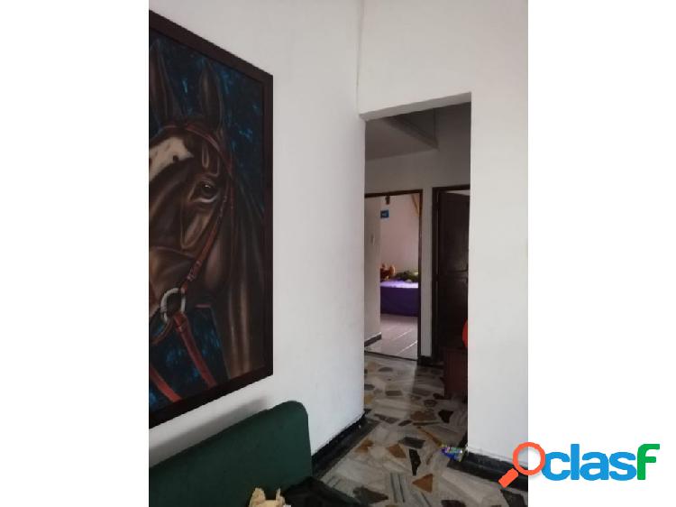 Vendo Casa esquinera en el Centro