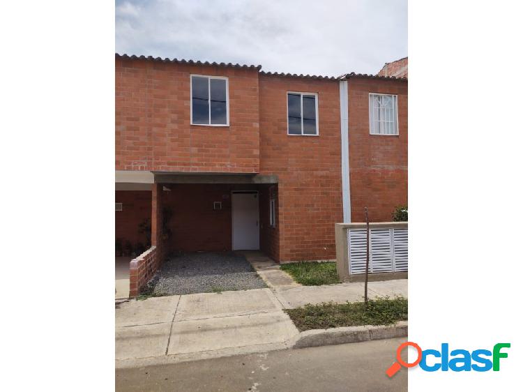CASA VENTA - BARRIO ALBORADA II