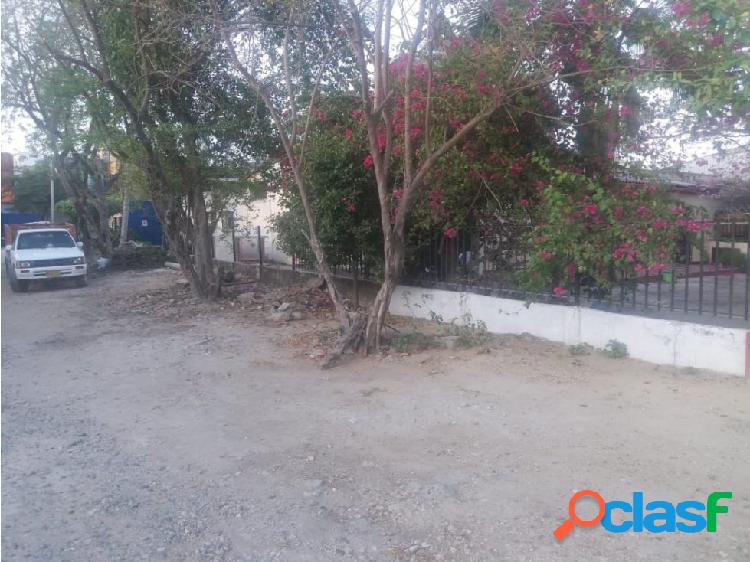 SE VENDE CASA LOTE, BELLAVISTA