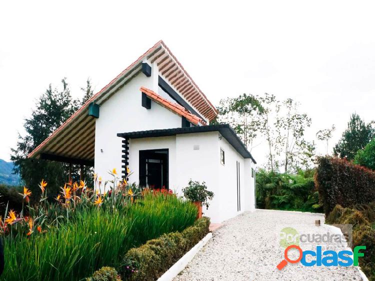 CASA CAMPESTRE EN UNIDAD CERRADA