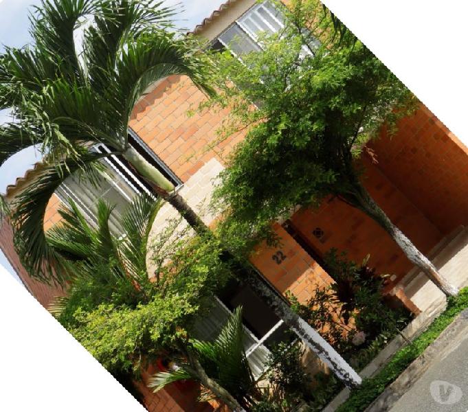 VENDO CASA PALMERA REAL CANEY