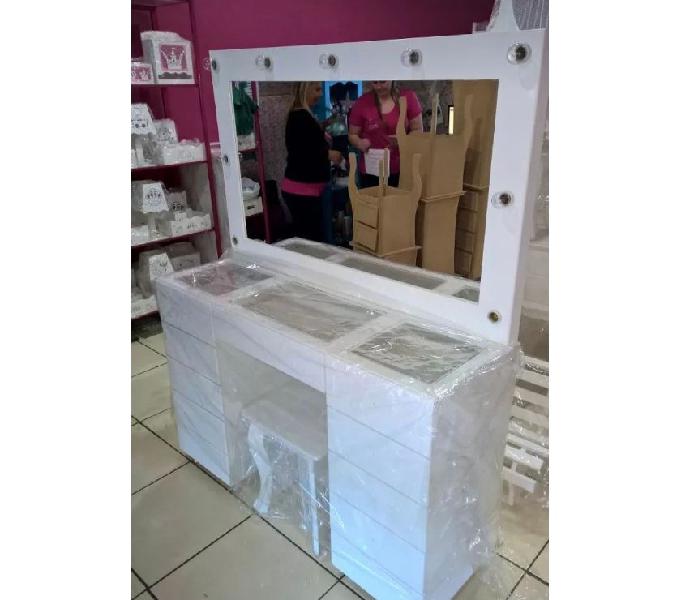 Espejo elgantes con tocador
