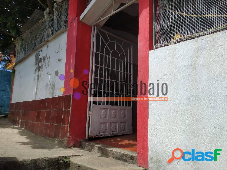 SE VENDE CASA EN EL BARRIO GAITÁN