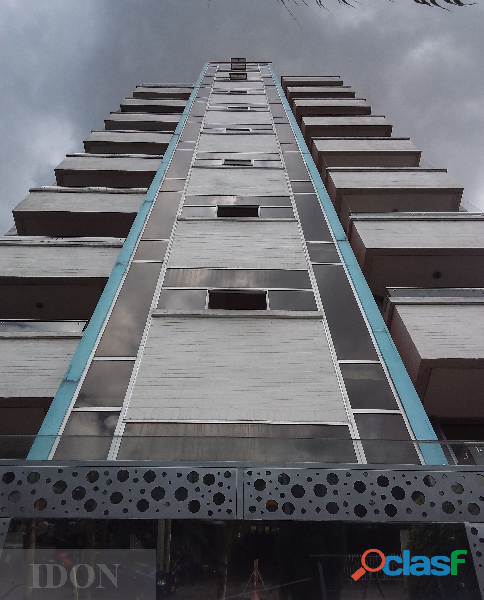 Vende Apartamento Duplex en San joaquin Medellin.