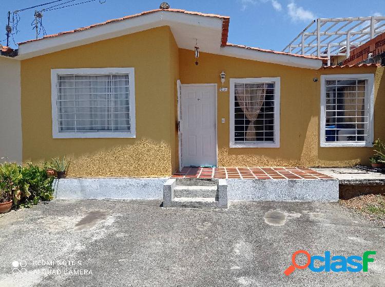 CASA EN VENTA EN LA URBANIZACIÓN YUCATAN