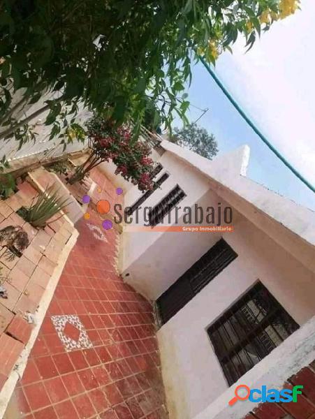 SE VENDE CASA EN EL BARRIO SIMÓN BOLÍVAR