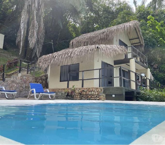 Alquilo Guatape Cabaña Privada! con piscina para 8
