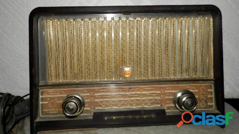 Mantenimiento y Reparación de radios radiolas