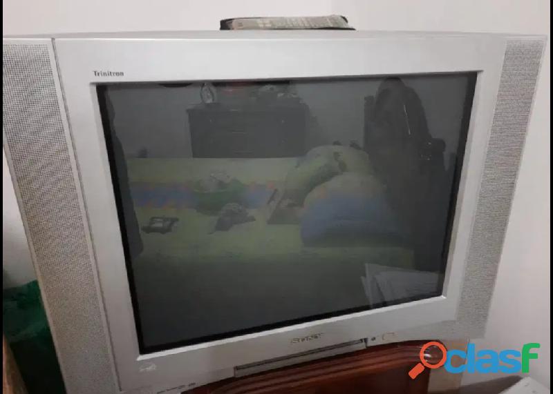 Venta de un TV de 32 pulgadas marca Sony Trinitron