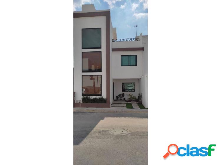 CASA RESIDENCIAL EN VENTA A 5 MINUTOS DE LA UAEH Y DEL NUEVO