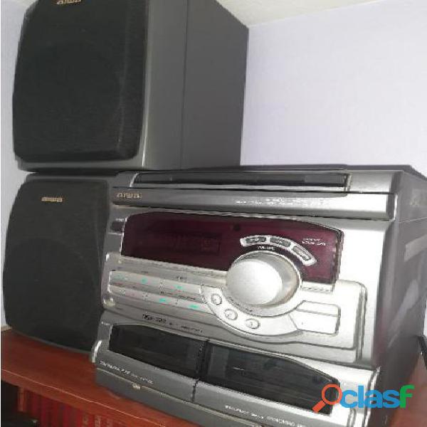 Equipo de sonido aiwa doble casetera, bandeja 3 cd.