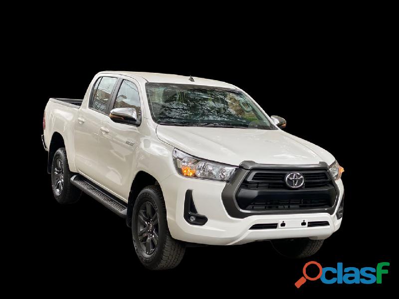 Se vende Toyota Hilux mecánica diesel 4x4 placa blanca