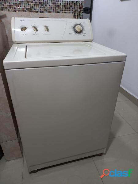 LAVADORA de 2da, Whirlpool, buen Funcionamiento