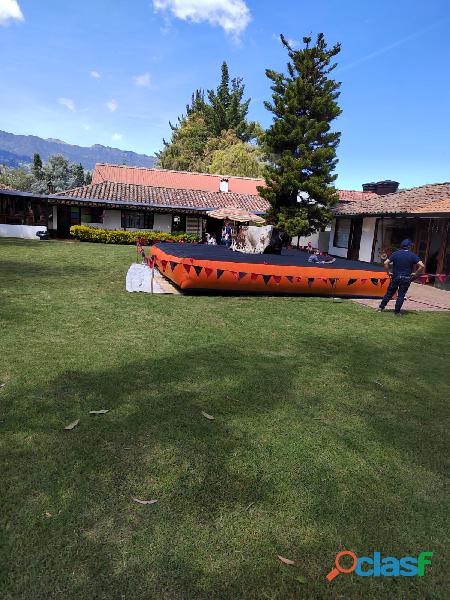 Alquiler de toro mecánico inflables y todo para su evento