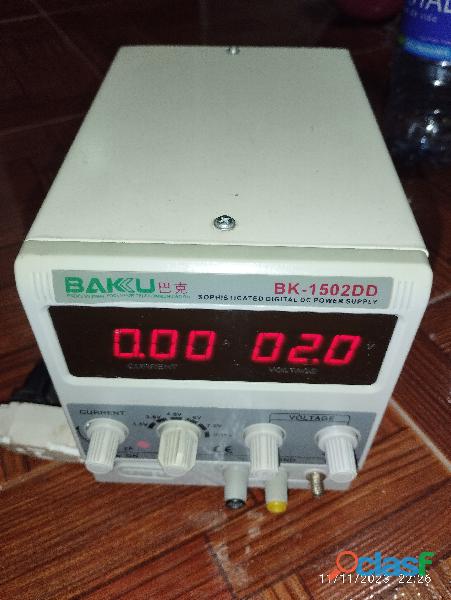 Fuente De Poder Regulable Baku 1502dd / 15v 2a