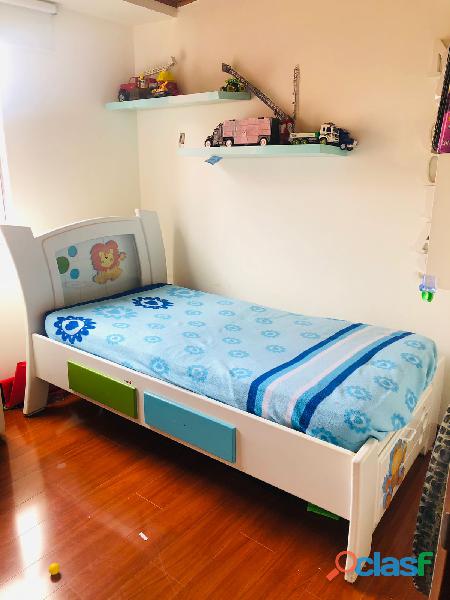 Cama para niño en buen estado