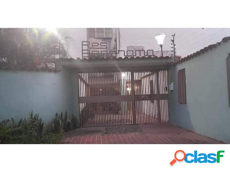 A LA VENTA APARTAMENTO EN LOMAS DEL ESTE