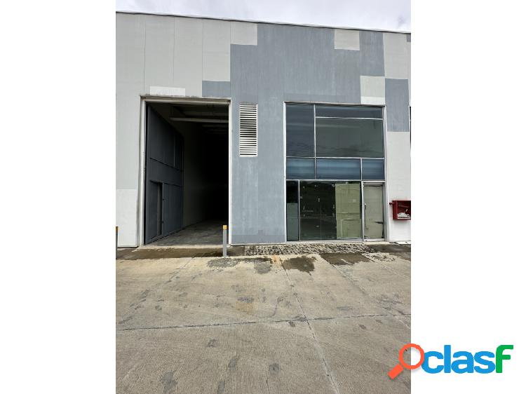 ALQUILER | Galpón 306 m2 Guatire 5602