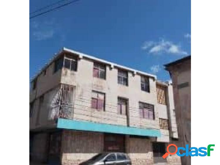 APARTAMENTO EN CARUPANO/CALLE SAN FELIX VE02-1467CARU-DCED