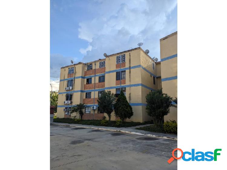 APARTAMENTO EN PARAPARAL, LOS GUAYOS. RESIDENCIA RORAIMA.