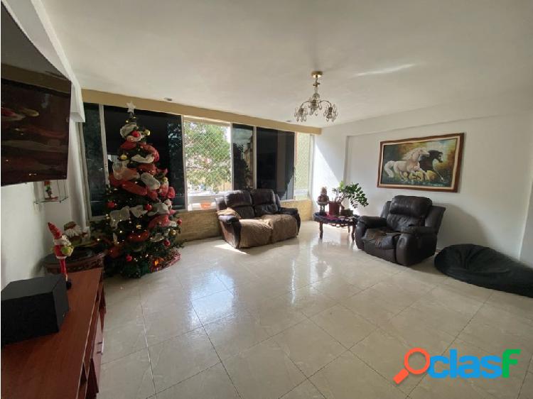 APARTAMENTO EN VENTA LAS ACACIAS