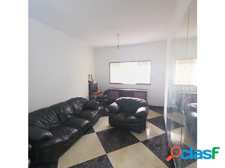 APARTAMENTO EN VENTA LOS 73 M2 - URB. CHAGUARAMOS