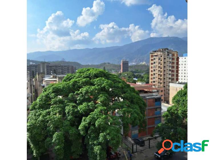 APARTAMENTO EN VENTA - URB. LOS CHAGUARAMOS