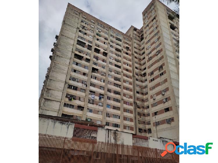 APARTAMENTO EN VENTA - URB. LOS RUICES 98 MT2