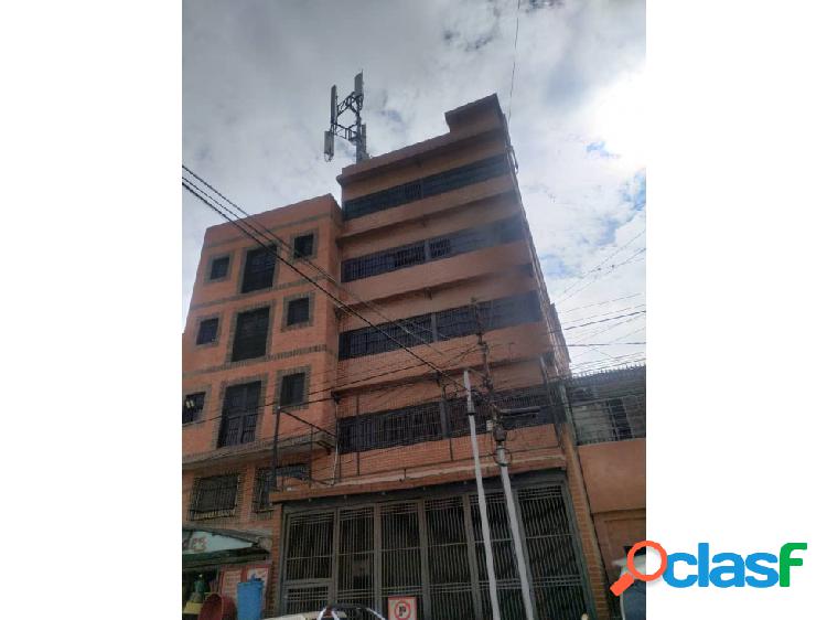 Alquiler local comercial Catia. Calle Colombia, 234mtrs2