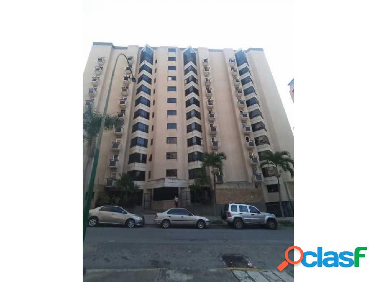 Alquilo apartamento 80m2 1h/1b/1p El Rosal 6953