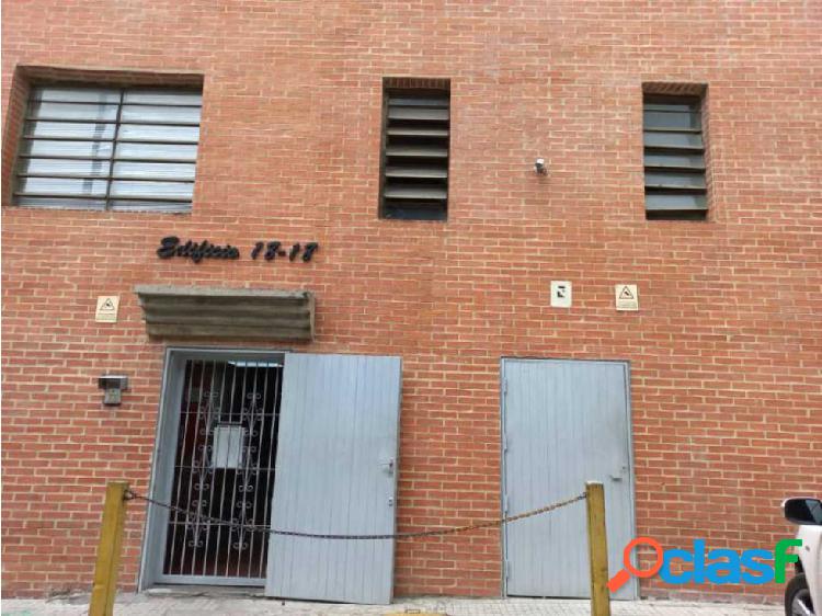 Alquilo galpon/depósito 180m2 Quinta Crespo 8069