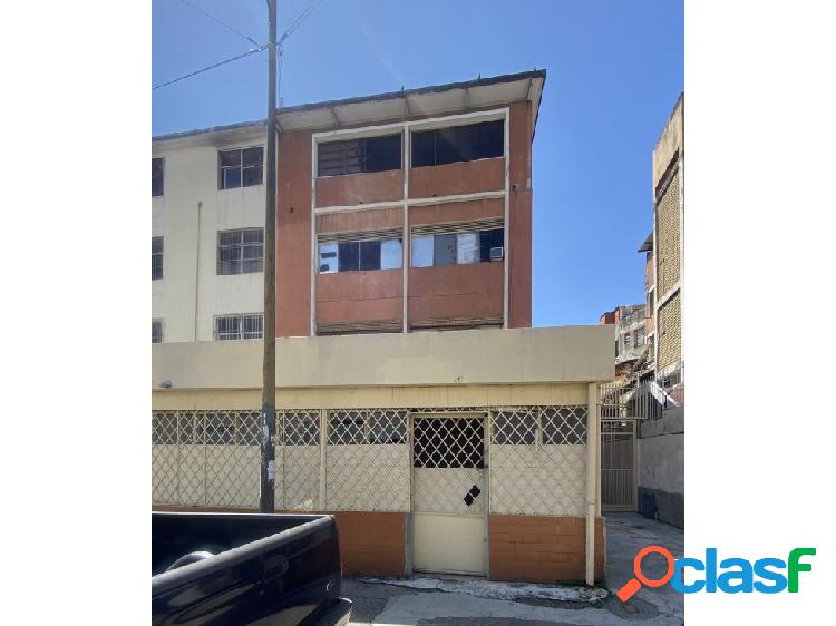 Alquilo local 350m2 Boleita Sur 7547