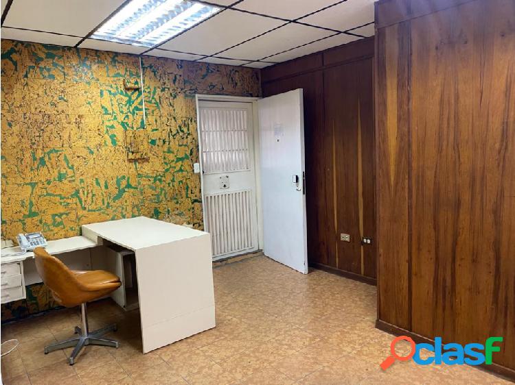 Alquilo oficina 62m2 CC. Plaza Paez El Paraiso 9538