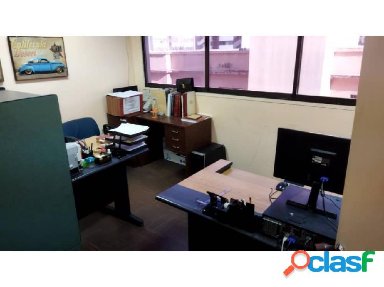 Alquilo oficina/cubiculo 20m2 Sabana Grande 3373